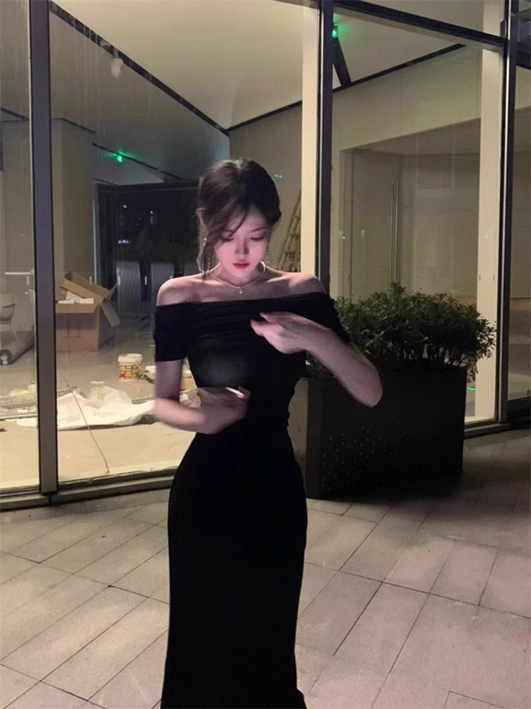 Sister Wear Black One-Line Collar Dress for Women