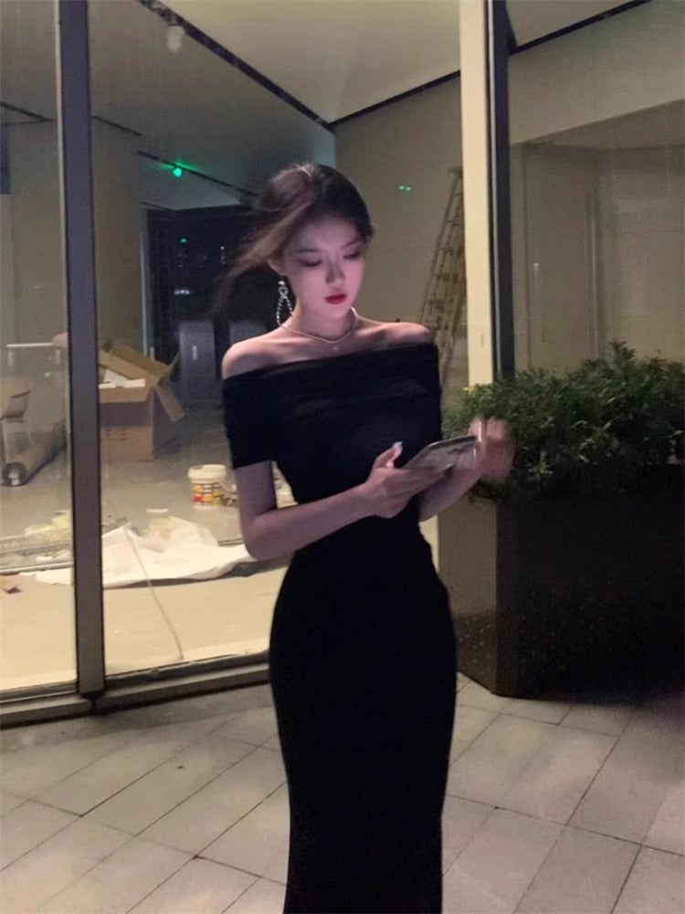 Sister Wear Black One-Line Collar Dress for Women