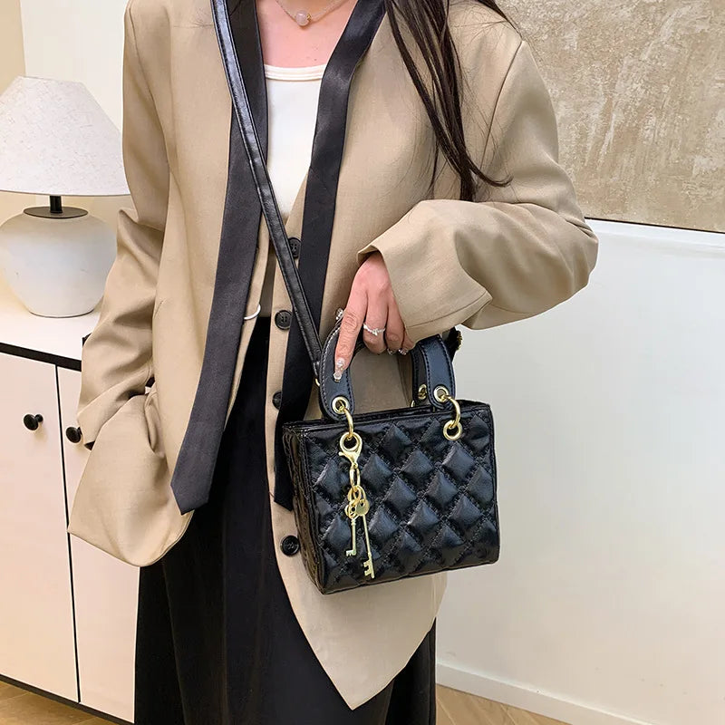 Fashionable texture diamond grid hand-held small square  women's bag  crossbody bag