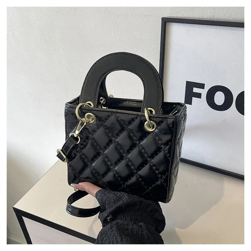 Fashionable texture diamond grid hand-held small square  women's bag  crossbody bag